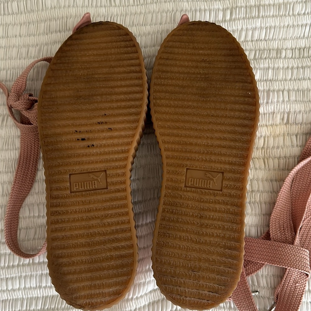 Fenty Puma by Rihanna Pink Leather Bow Creeps Sandals size 9 - Picture 2 of 3